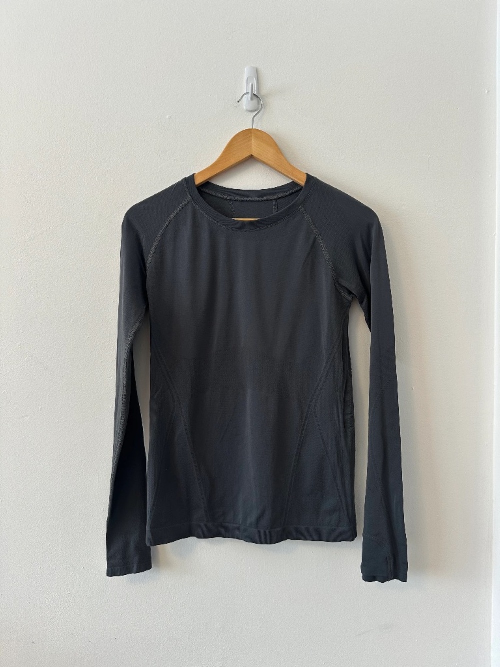 Sage Green Longsleeve Seamless Tech T-Shirt | Size Medium